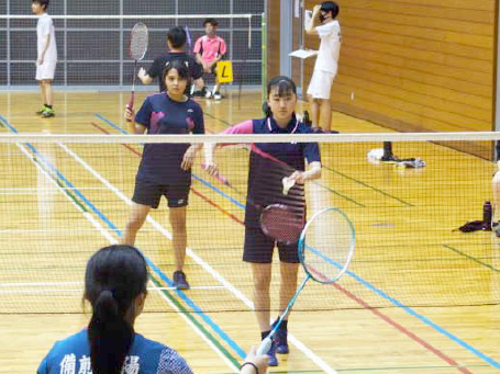 バドミントン部の活動写真