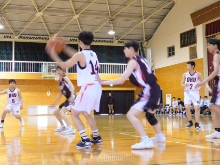 男子バスケットボール部の活動写真