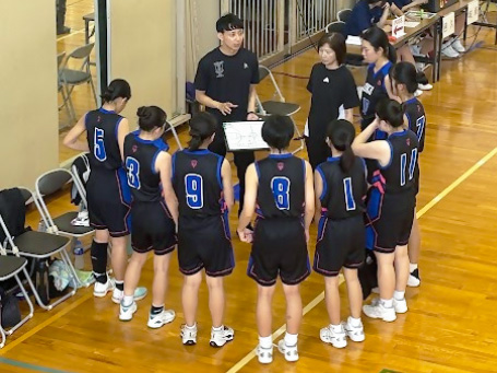 女子バスケットボール部の活動写真