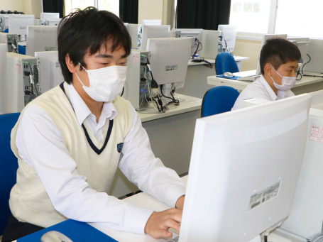 情報ビジネス部の活動写真