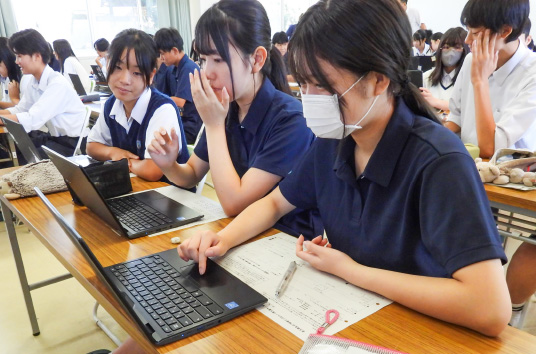 瀬戸内人物図鑑準備