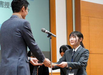セトリー活動写真